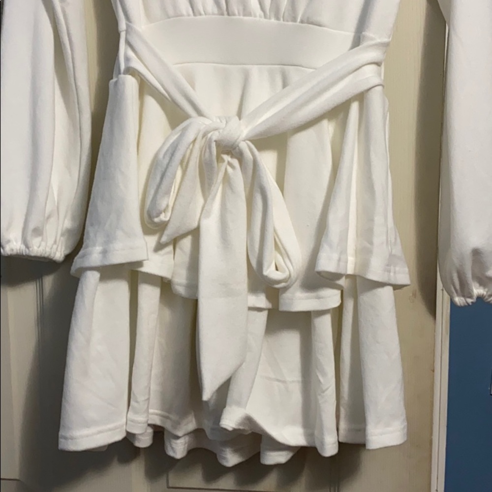 White long sleeve  dress - Picture 2 of 3